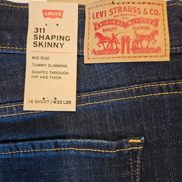 NWT Levi's Shaping Skinny Distressed Size W 33 and L 28 - Picture 2 of 7